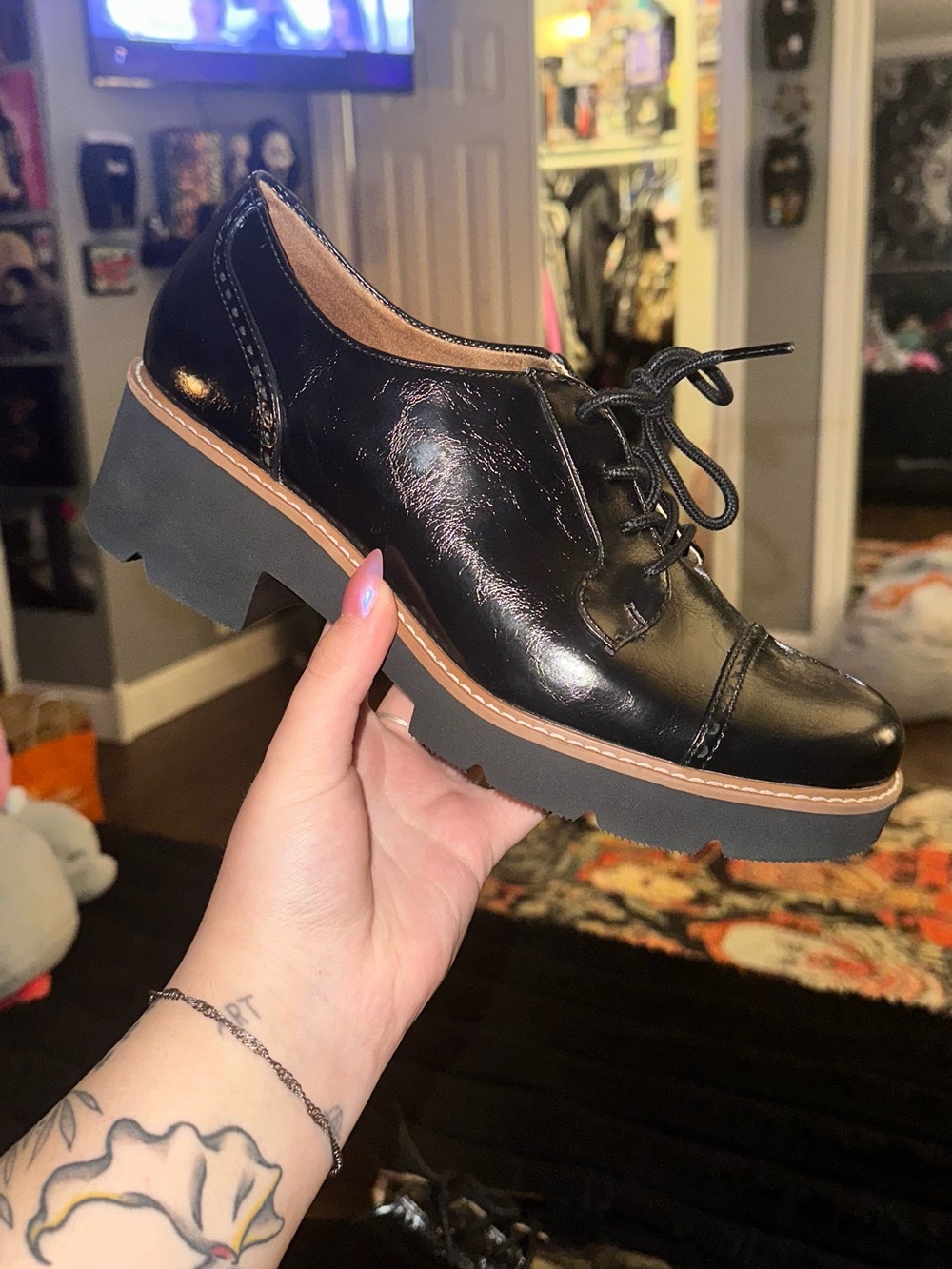 Naturalizer Black Patent Lace-Up Platform Oxfords.L